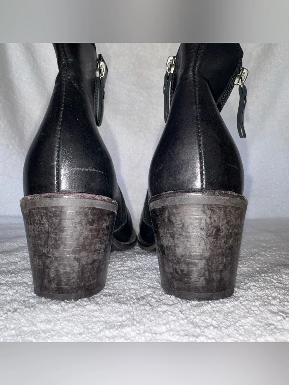 AGL Attilio Giusti Leombruni Ella black leather ankle boots
